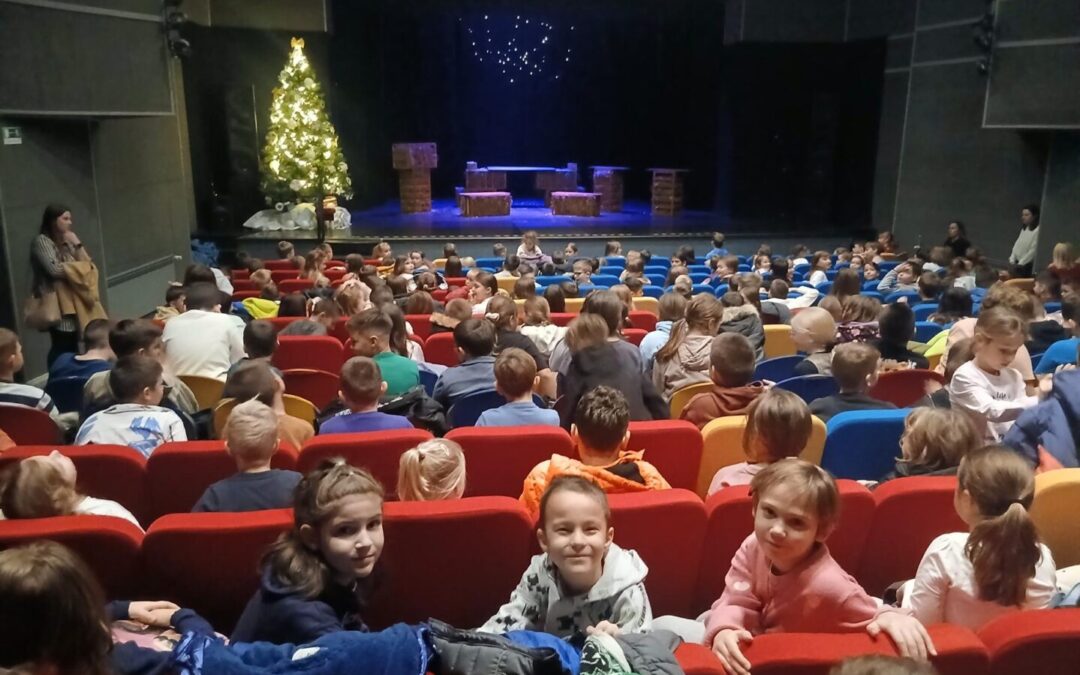 Posjet Dječjem kazalištu Branka Mihaljevića u Osijeku